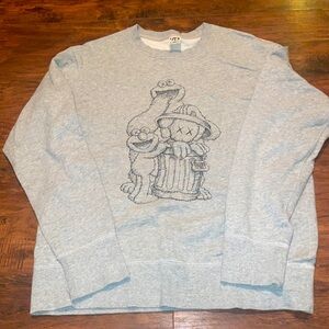 Kaws x Sesame Street x UT GRAY SIZE Medium Sweater